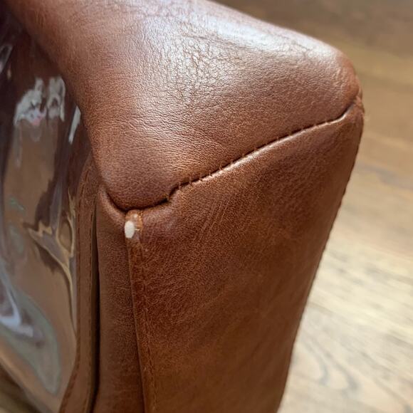 Lucky 7 crossbody display purse in cognac - Picture 7 of 8